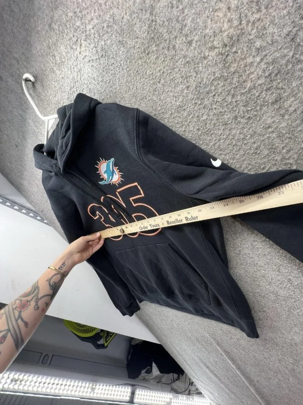 Miami Dolphins Sweatshirt Mens Medium Black Graphic NFL Football Nike Hoodie 305